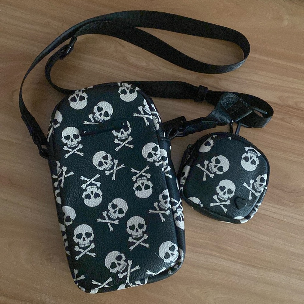 Betsey Johnson crossbody with clip purse